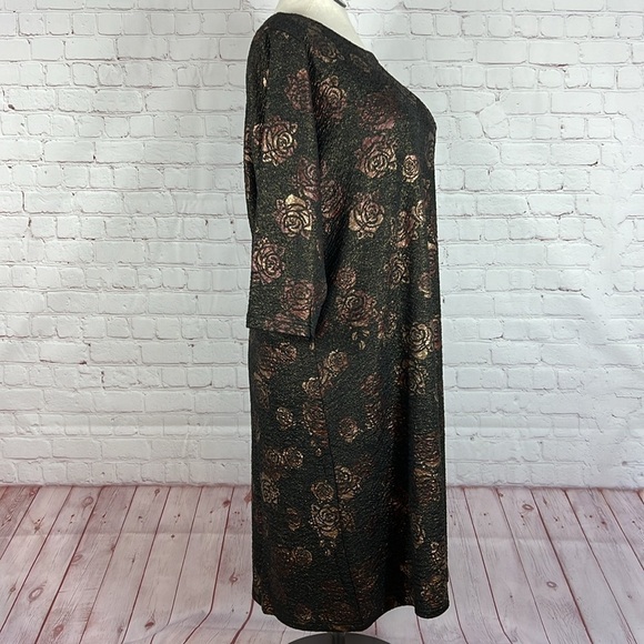 Serengeti Black Bronze Brown Rose Print 3/4 Sleeve Shift Dress Stretch Size 1X - Picture 3 of 8